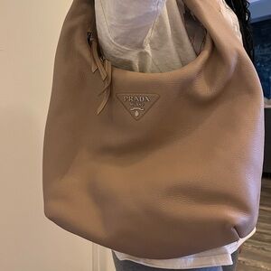 PRADA SACCA BAG IN THE COLOR CAMMEO